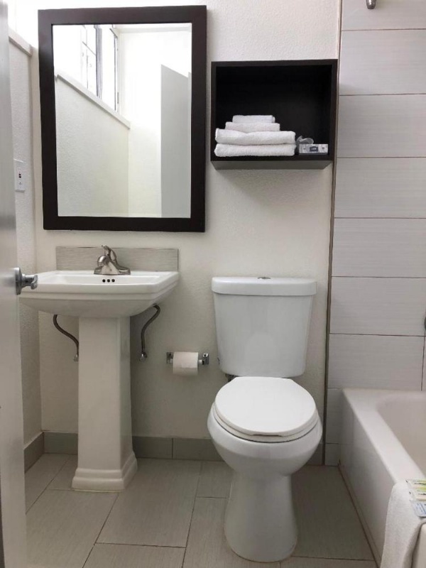 Inn Of Long Beach image 15